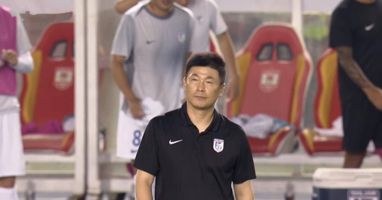 他的表现密